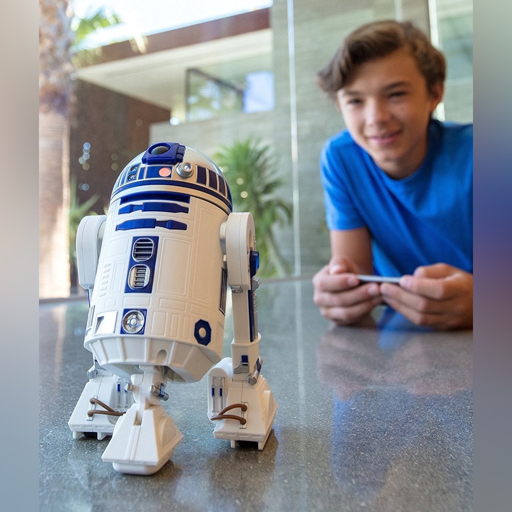Star Wars Sphero R2-D2 App-Enabled Remote Droid - Picture 8 of 13